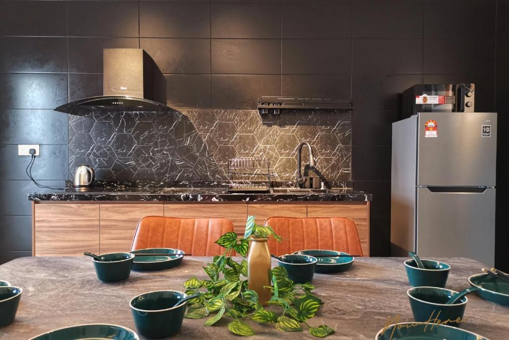 Nowhere 2br & 2bath With Balcony @ Reizz Residences
