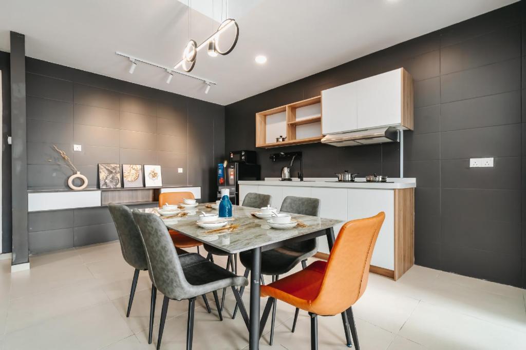 Nowhere 2br & 2bath With Balcony @ Reizz Residences * Kuala Lumpur